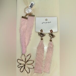 Free People Pink and Gold Tone Flower Pendant Chocker with Matching Earrings